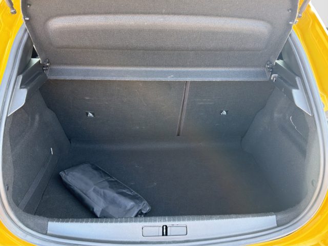 PEUGEOT 208 usata 12