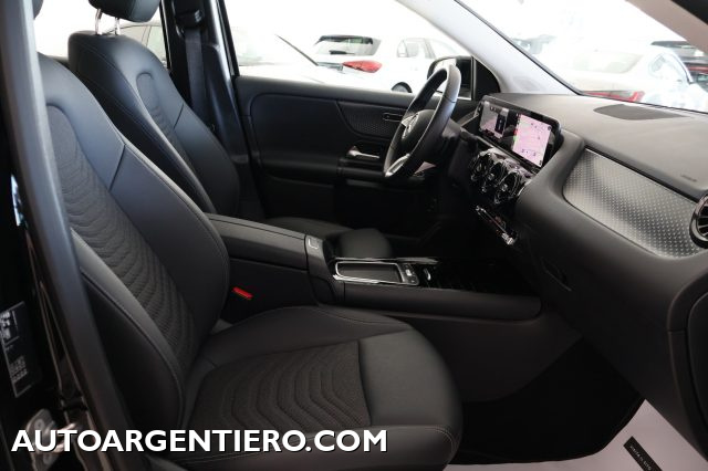 MERCEDES-BENZ GLA 180 usata, con Sensore di luce