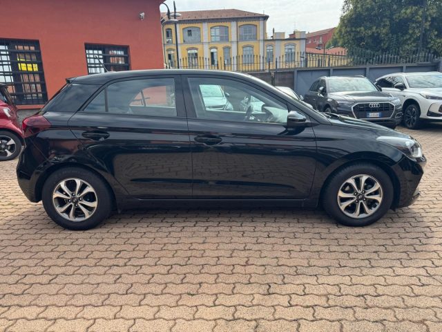 HYUNDAI i20 usata, con Autoradio