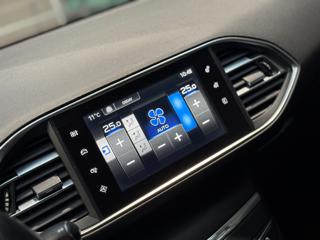 PEUGEOT 308 usata, con Sistema di navigazione