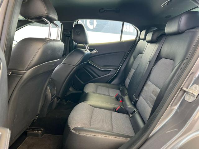 MERCEDES-BENZ GLA 200 usata, con Chiusura centralizzata