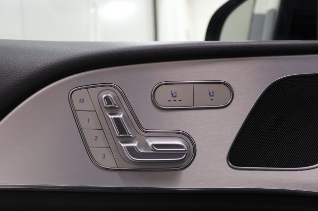 MERCEDES-BENZ GLE 300 usata, con Autoradio digitale