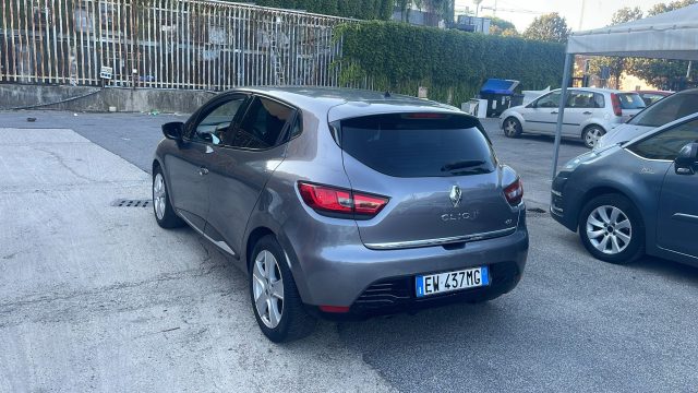RENAULT Clio usata, con Autoradio