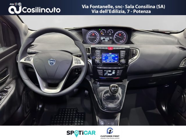 LANCIA Ypsilon usata, con Fendinebbia