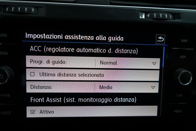 VOLKSWAGEN Golf usata, con Controllo trazione