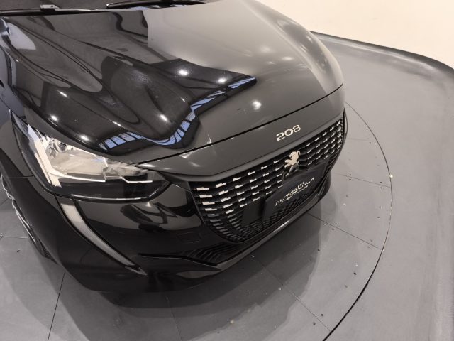 PEUGEOT 208 usata, con Volante in pelle