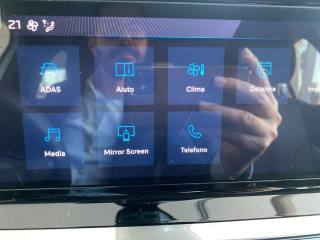 PEUGEOT 208 usata, con Autoradio digitale