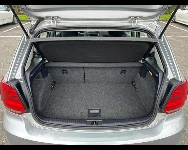 VOLKSWAGEN Polo usata, con Autoradio