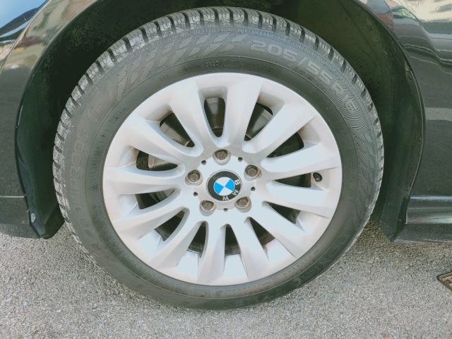 BMW 320 usata, con Bluetooth