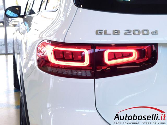 MERCEDES-BENZ GLB 200 usata, con Controllo elettronico della corsia