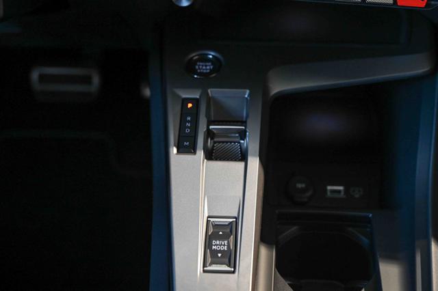 PEUGEOT 308 usata, con USB