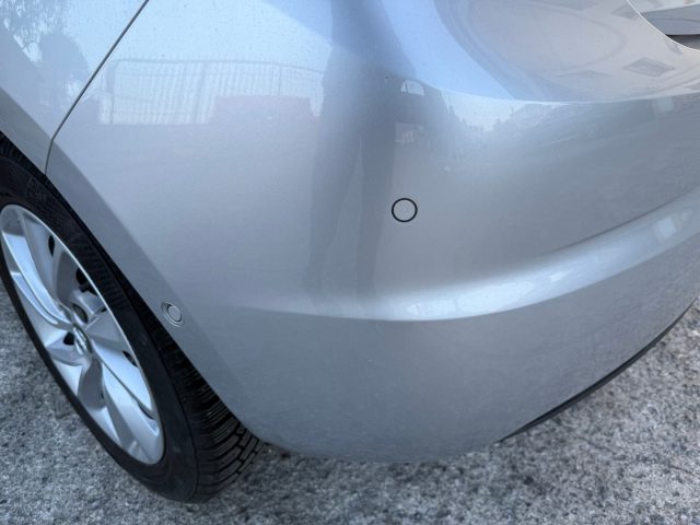 OPEL Astra usata, con Volante multifunzione