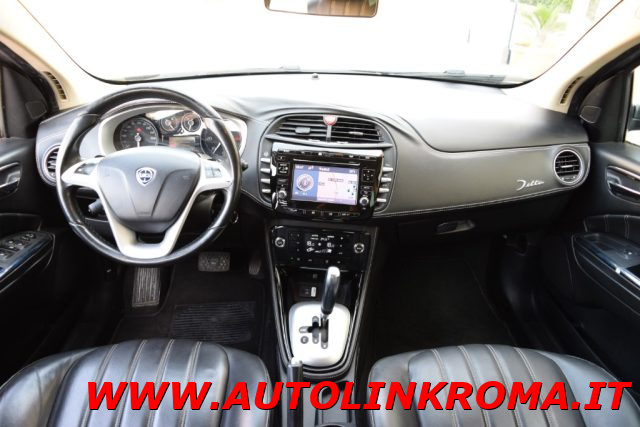 LYNK & CO 01 usata, con Autoradio