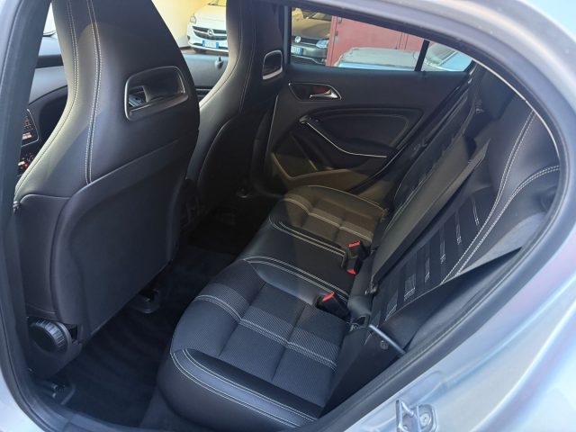 MERCEDES-BENZ GLA 200 usata, con Gancio traino