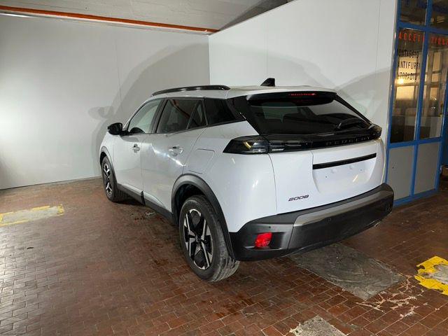 PEUGEOT 2008 usata, con Autoradio