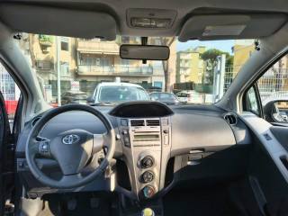 TOYOTA Yaris usata, con Controllo automatico clima