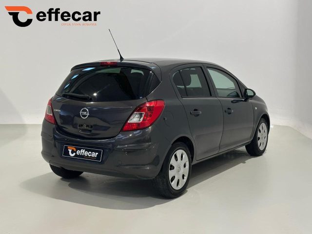 OPEL Corsa usata, con Autoradio