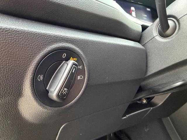 VOLKSWAGEN T-Roc usata, con Sensori di parcheggio posteriori