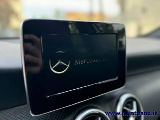 MERCEDES-BENZ A 180 usata, con Chiusura centralizzata