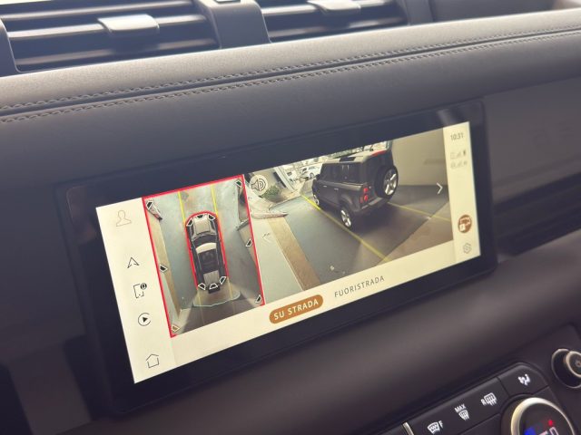 LAND ROVER Defender usata, con Bluetooth