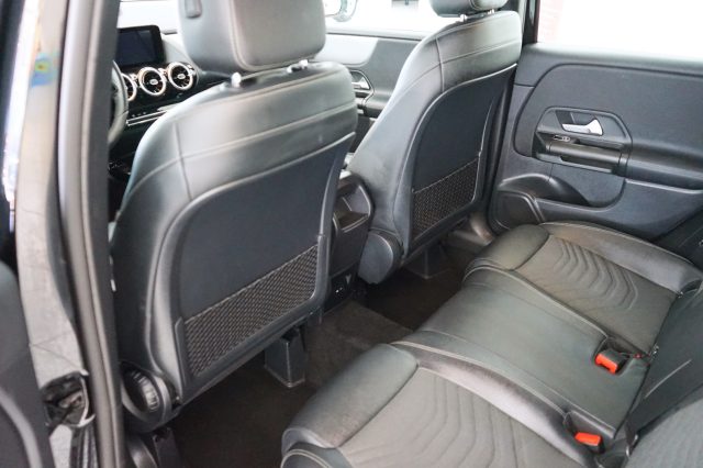 MERCEDES-BENZ B 180 usata, con Isofix