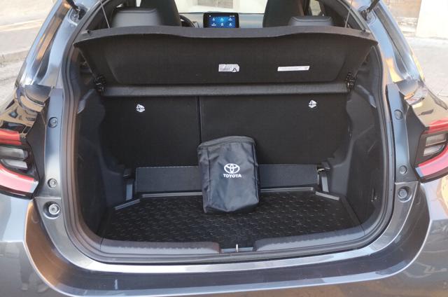 TOYOTA Yaris usata, con Sensore di luce