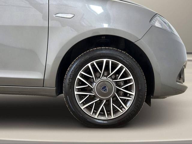 LANCIA Ypsilon usata, con Supporto lombare