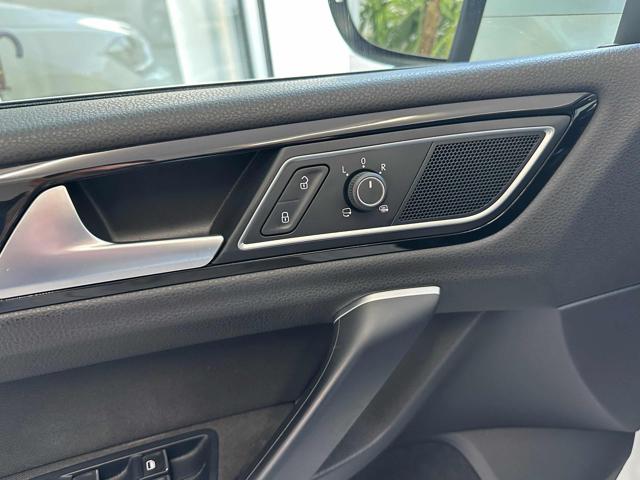 VOLKSWAGEN Golf Sportsvan usata, con Cruise Control