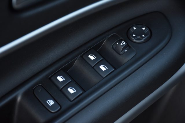 JEEP Avenger usata, con Sistema di navigazione