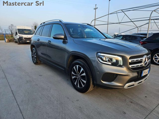MERCEDES-BENZ GLB 200 usata, con Volante in pelle