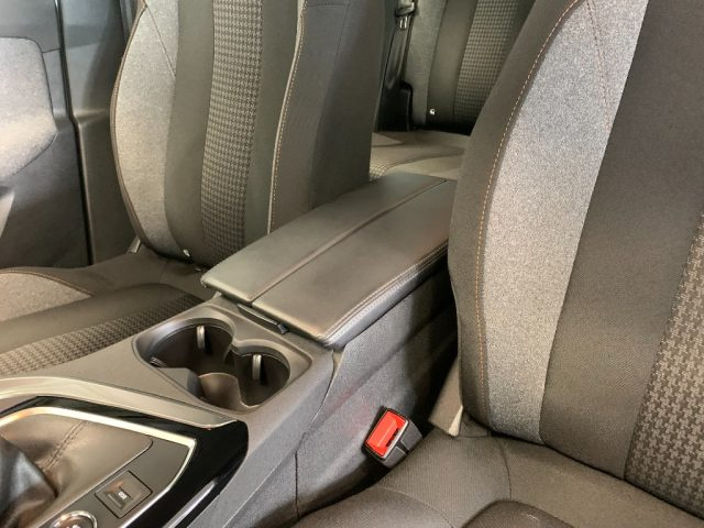 PEUGEOT 3008 usata, con Bracciolo