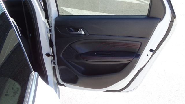 PEUGEOT 308 usata, con Limitatore di velocità