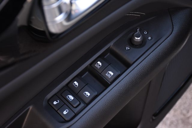JEEP Compass usata, con Servosterzo