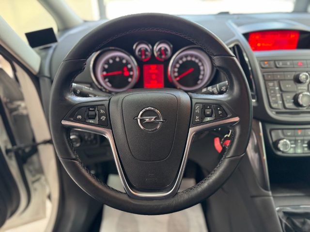 OPEL Zafira Tourer usata, con Vivavoce