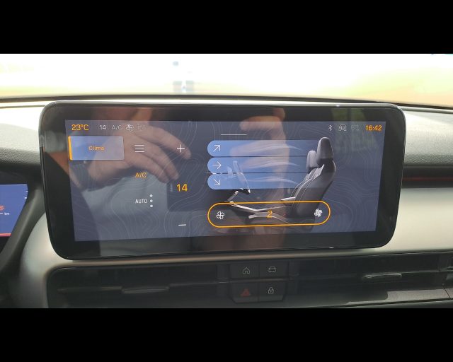 JEEP Avenger usata, con Sound system