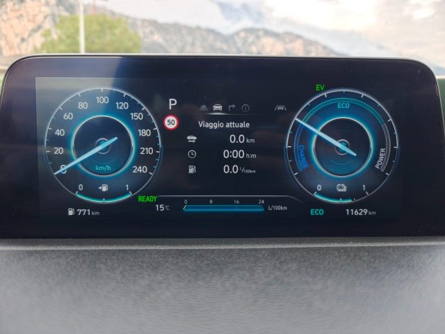 HYUNDAI Staria usata, con Specchietti laterali elettrici