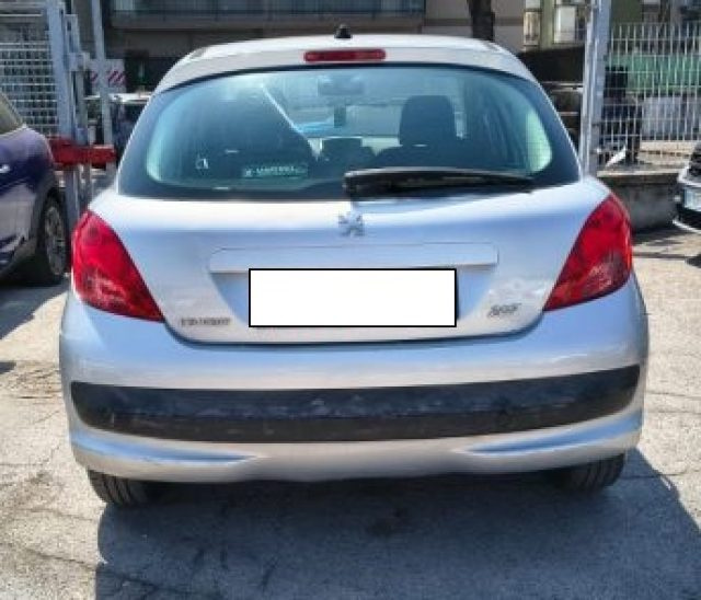 PEUGEOT 207 usata, con Autoradio
