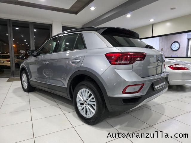 VOLKSWAGEN T-Roc usata, con Autoradio