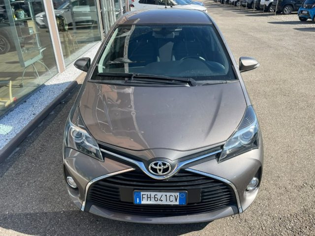TOYOTA Yaris usata, con Autoradio