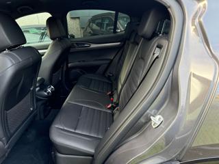 ALFA ROMEO Stelvio usata, con Controllo automatico clima