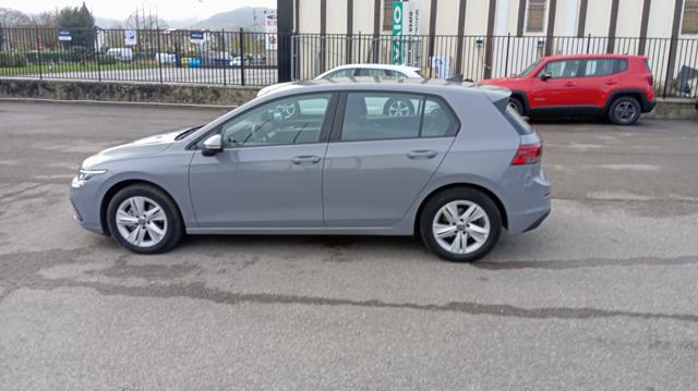 VOLKSWAGEN Golf usata, con USB