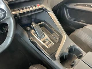PEUGEOT 3008 usata, con USB