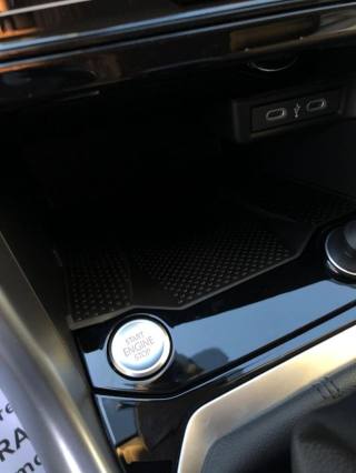 VOLKSWAGEN T-Roc usata, con Sensori di parcheggio anteriori