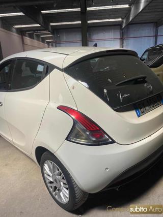 LANCIA Ypsilon usata, con Airbag