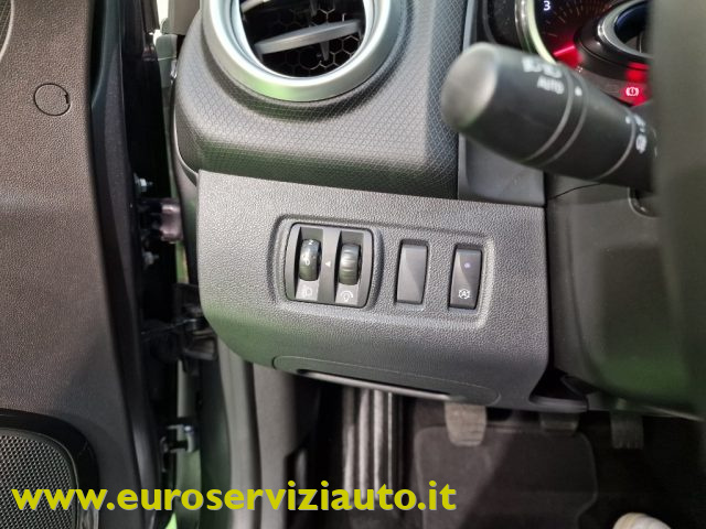 RENAULT Clio usata, con Luci diurne LED