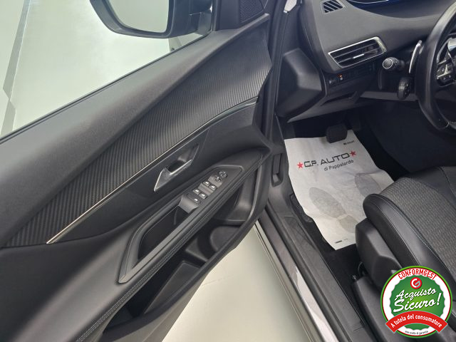 PEUGEOT 3008 usata, con Fari LED