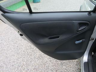 TOYOTA Yaris usata 15