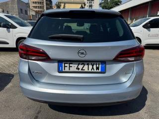 OPEL Astra usata, con Autoradio