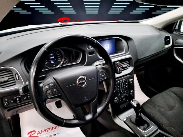 VOLVO V40 usata 14