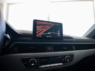AUDI A4 usata, con Specchietti laterali elettrici